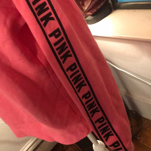 VS PINK COWL SWEATSHIRT - Picture 2 of 6